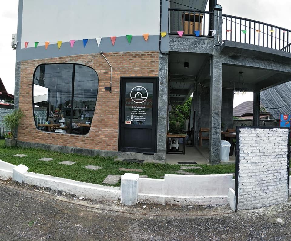 Auberge de jeunesse Yoji House And Cafe à Ban Wiang Extérieur photo