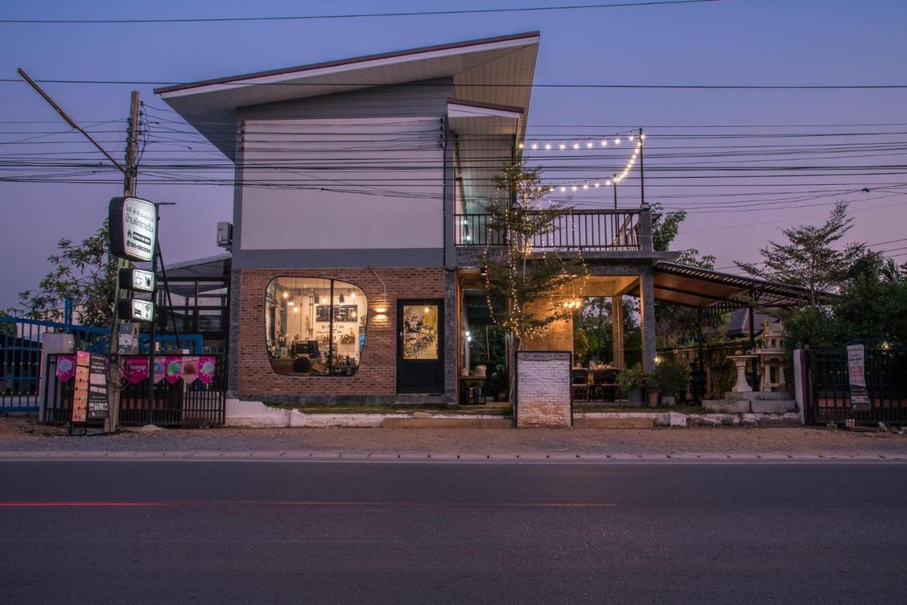 Auberge de jeunesse Yoji House And Cafe à Ban Wiang Extérieur photo